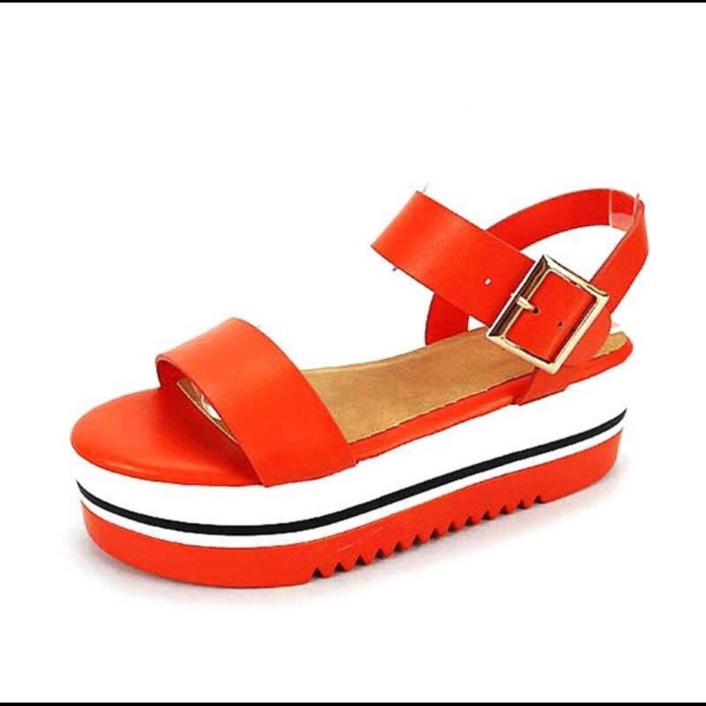 ‼️SUPER CHIC PLATFORM SANDALS‼️